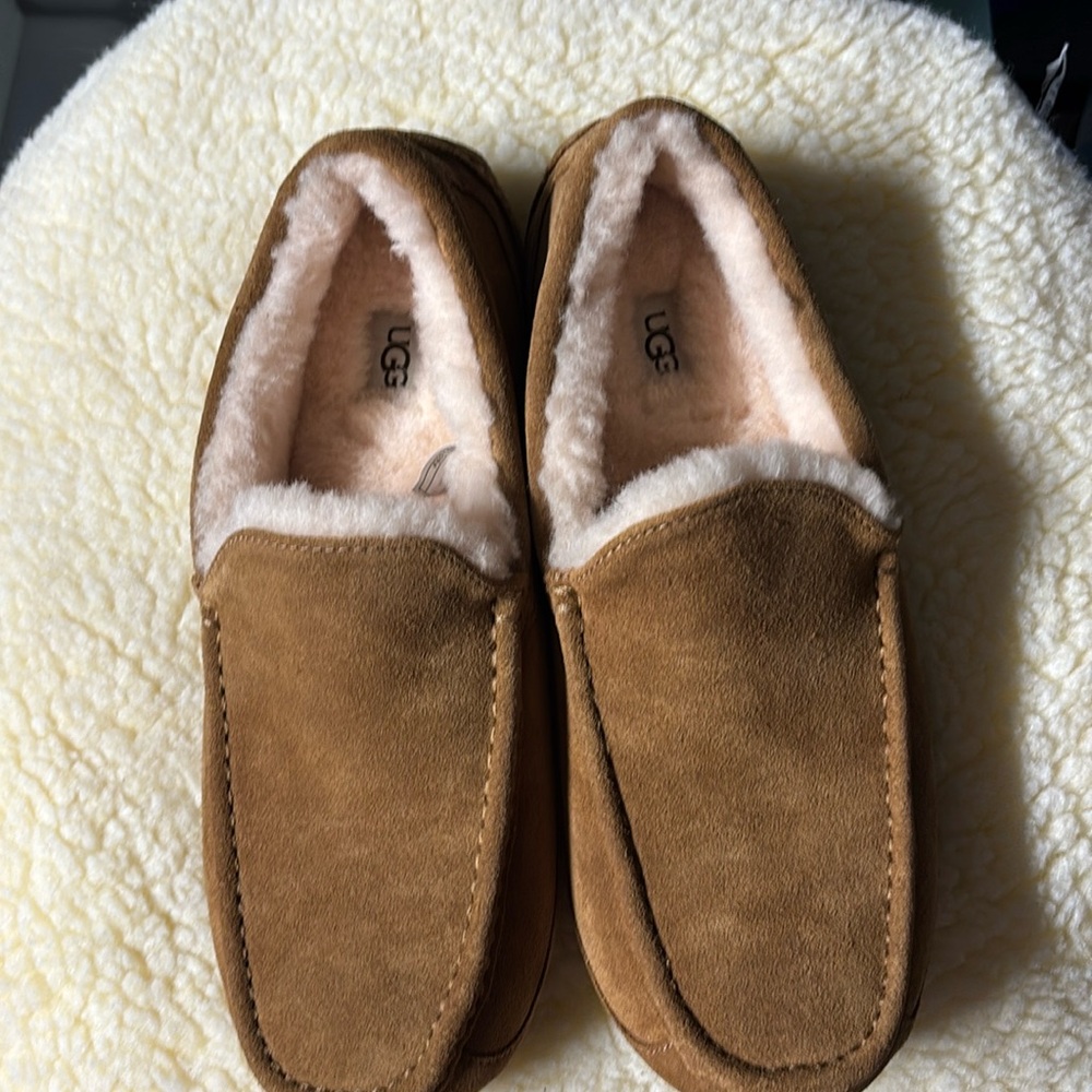 Men’s UGGs size 12